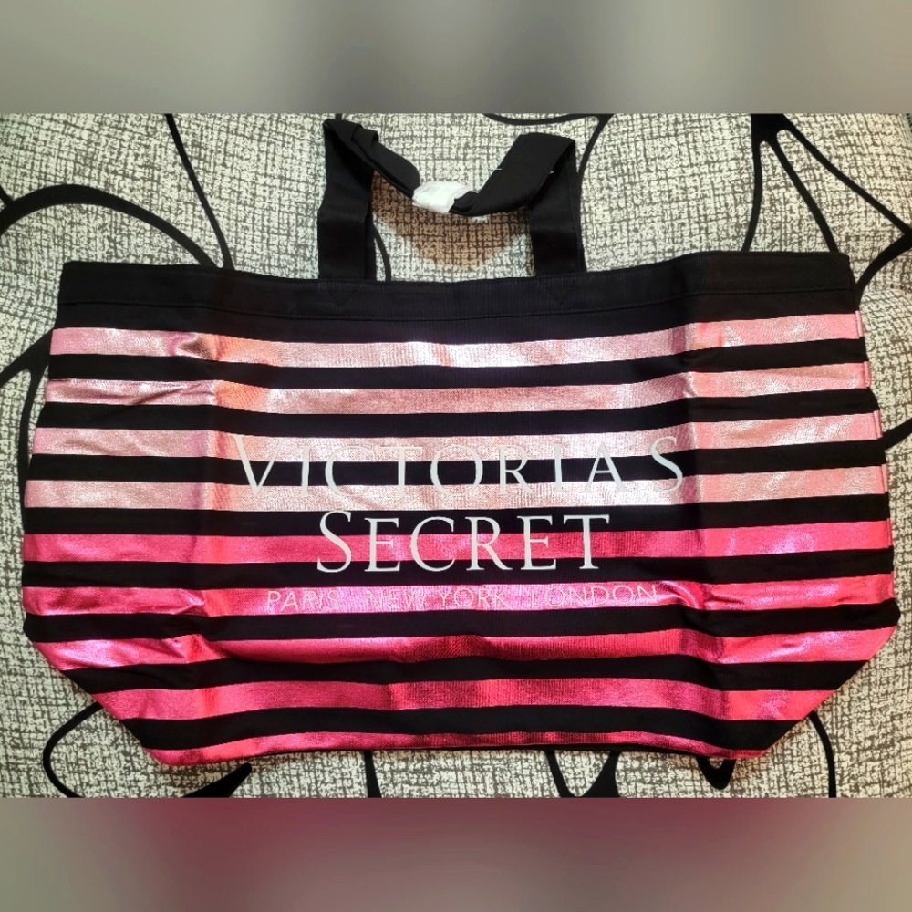 NWT Victoria's Secret Black Weekender